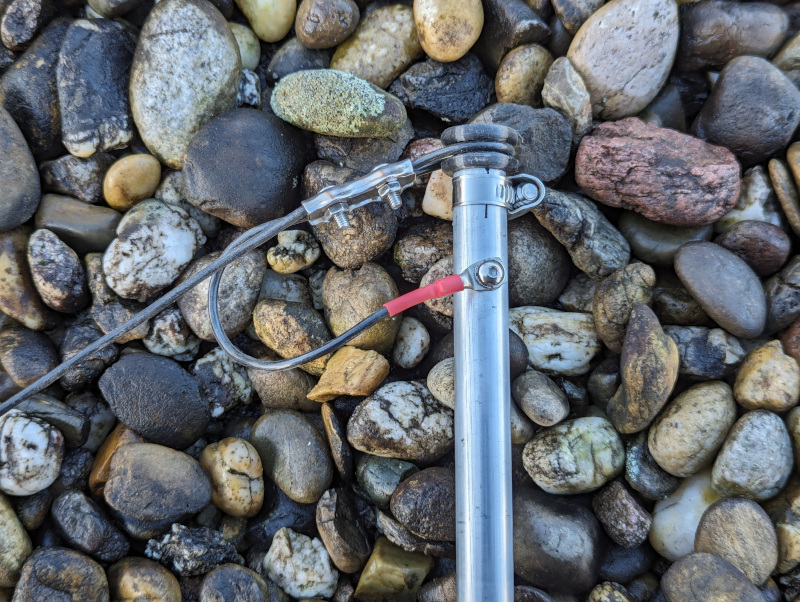 Close-up of the aluminium tube tip showing how the wire is mounted